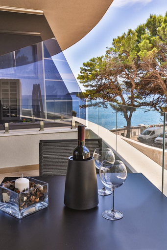 Others 4, Seaside Apartment Rafailovici