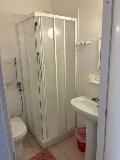 Bathroom 5, Hotel & Trattoria Le Caravelle, Genova