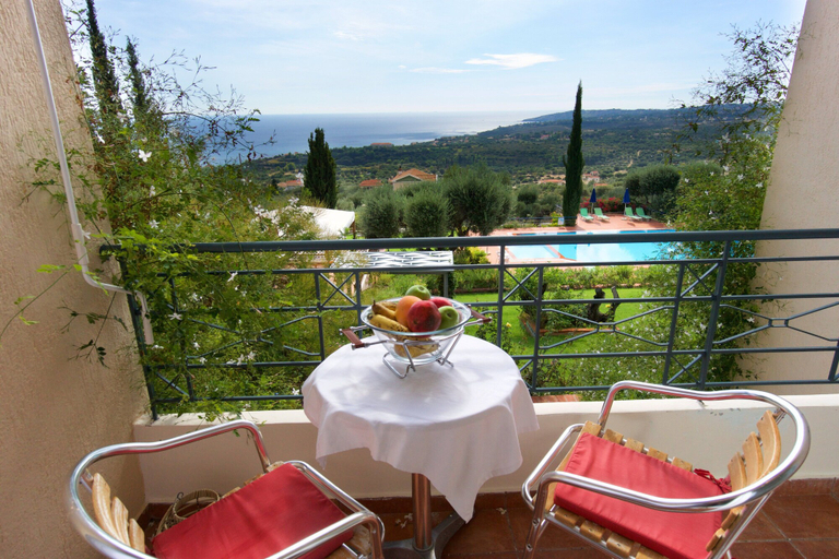 Outdoor dining 5, Felix Residence & Lucia Simona Villas, Ionian Islands