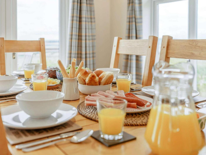 Food & Drinks 4, 3 Bed in St. Andrews oc-88420, Fife