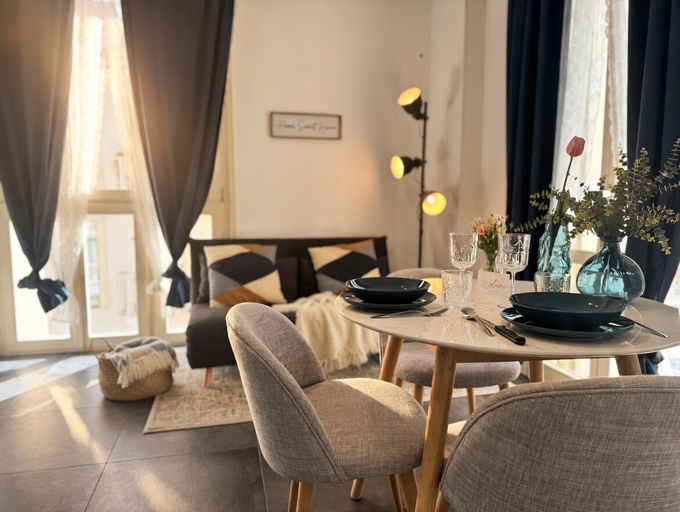 Dining, ACasaDiImma Luxury and Central apartment, Milano