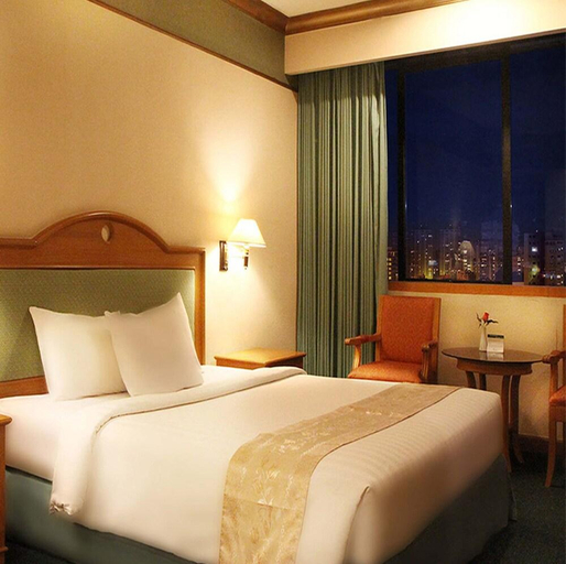 bedroom 11