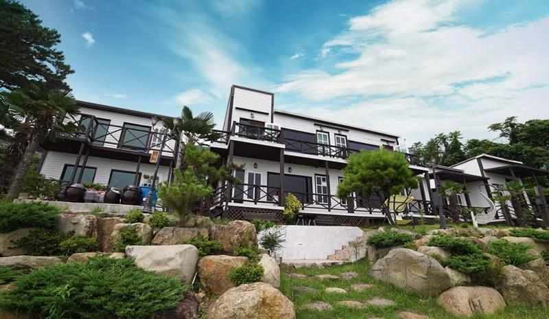 Exterior & Views 1, Namhae Lumiere Pension, Namhae