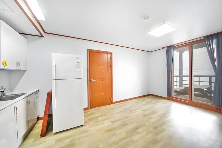 Others 4, Namhae Sea Pension, Namhae
