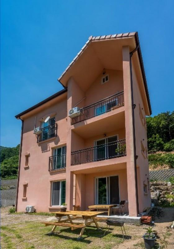Others 5, Spa pension in the forest of Gapyeong, Gapyeong