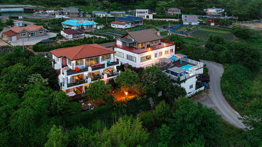 Others 5, Ganghwado Haemil Pension