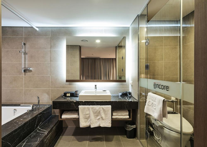 Bathroom 3, Ramada Encore Cheonan, Cheonan