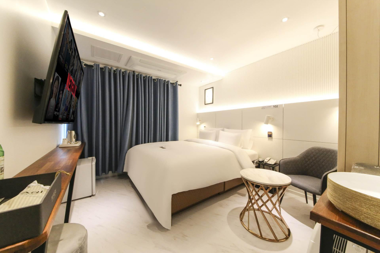 Bedroom 4, Asan Mari Hotel, Asan