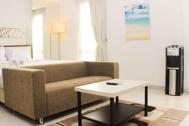 1, Cozy Studio At Azalea Suites Apartment, Cikarang