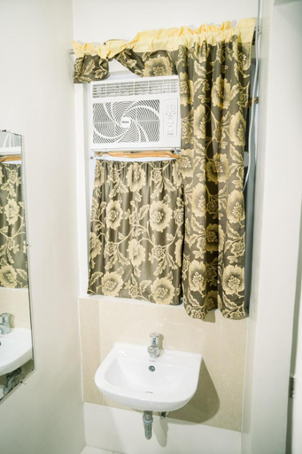 Bathroom 3, CELCOR PENSION HOUSE, Cabatuan
