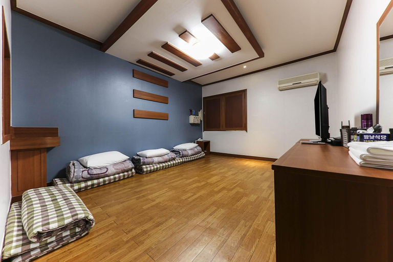 Bedroom 1, Boryeong Joao Motel, Boryeong
