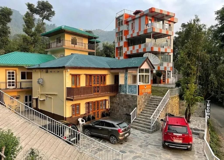 Exterior 2, Seven Heaven, Solan
