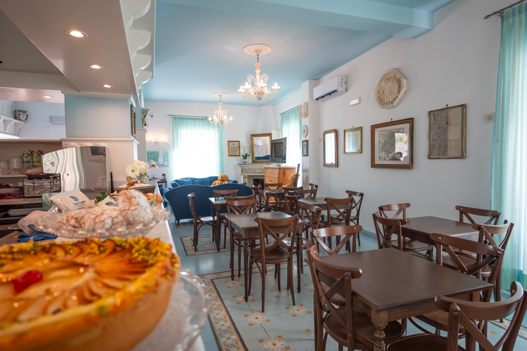 Food & Drinks 5, Villa Nefele, Messina