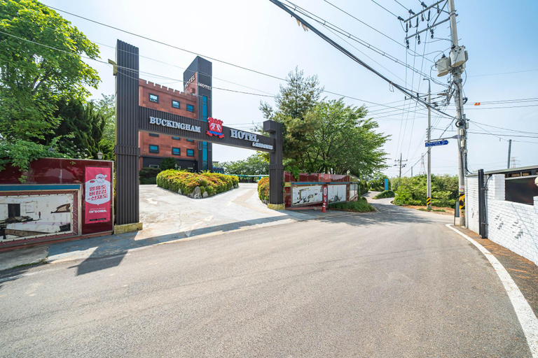 Others 5, Incheon (Seonjaedo) Buckingham, Hwaseong
