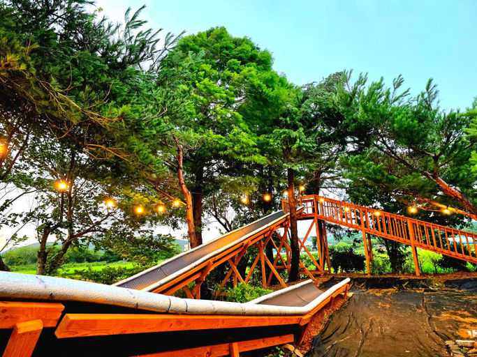Others 3, Taean (Anmyeondo) Cinderella Pension, Taean
