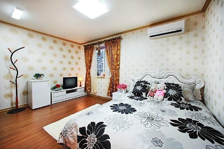 Bedroom 2, Gapyeong Forest Day Pension, Gapyeong