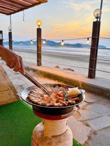 Food & Drinks 3, Taean Making Memories Pension, Taean