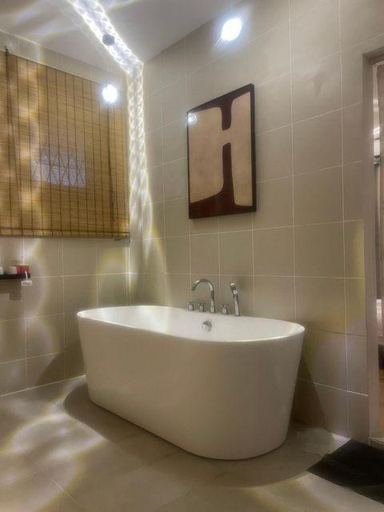 Bathroom, Ocean Village, Semporna