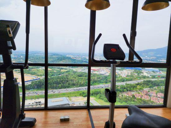 5, Nilai Vision City 4+1 PAX Akasia Suite, Seremban