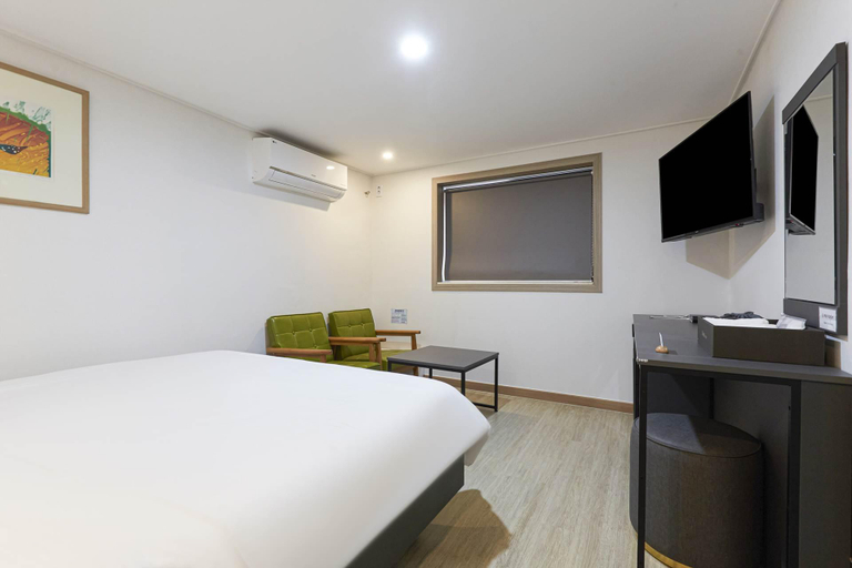 Bedroom 3, Gwangju (Toechon) J Park, Gwangju