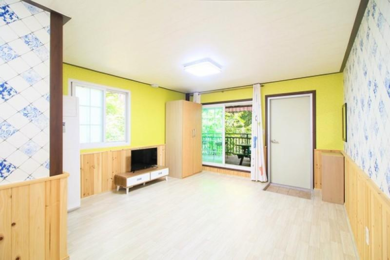 Others 5, Goesan Milky Way Pension, Goesan