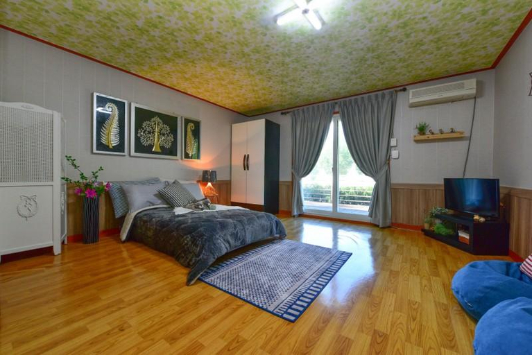 Bedroom 2, Chuncheon (Namiseom) Won Korea Resort, Chuncheon