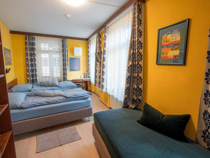 Bedroom, Gasthof zum Falken, Frauenfeld