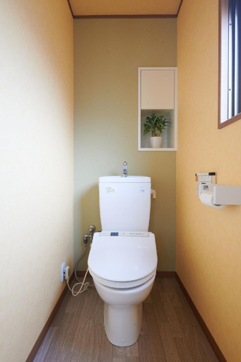 Bathroom 3, Ryoushi Minpaku Chouta, Awaji