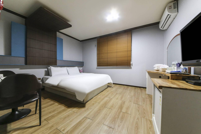 Bedroom 3, Gyeryong Luna, Yuseong