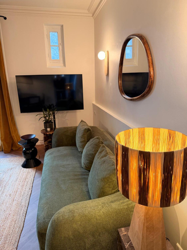 Facilities 2, Mithouard Apartments, Paris