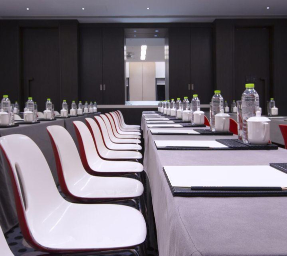 Business Facilities, Cineaste Garden Hotel, Beijing