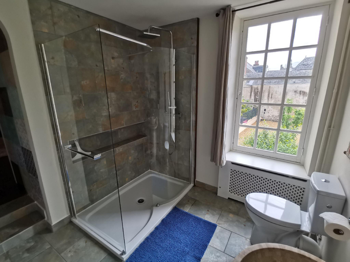 Bathroom 3, 5 GrandeRue, Sarthe