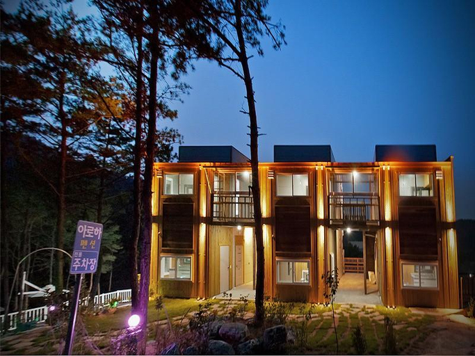 Others 3, Daebudo (Yeongheungdo) Aloha Pension, Ongjin