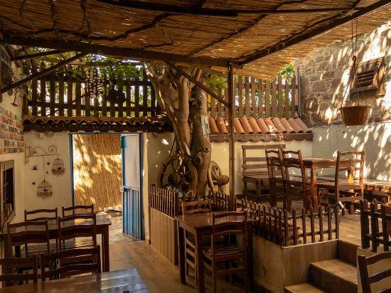 5, Historical Greek Mansion Antikhan, Ayvalık