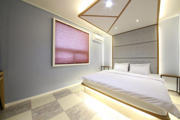 Bedroom 3, Tongyeong Seopirang, Tongyeong
