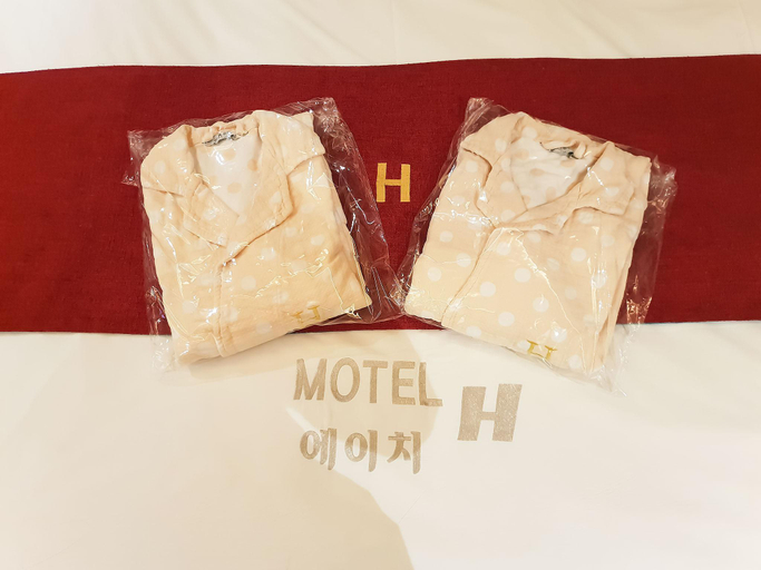 Food & Drinks, Wanju H Self check-in Motel, Gimje