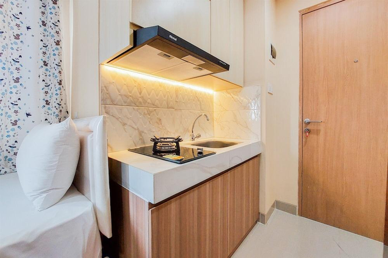 Others 3, Homey And Simply Look Studio Room Apartment B Residence, South Tangerang