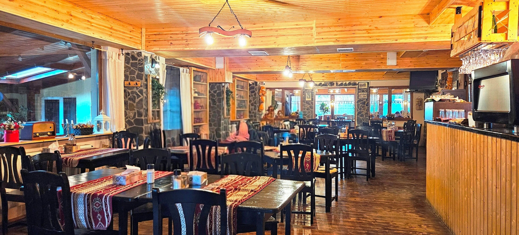 Dining 5, Casa Magica, Busteni