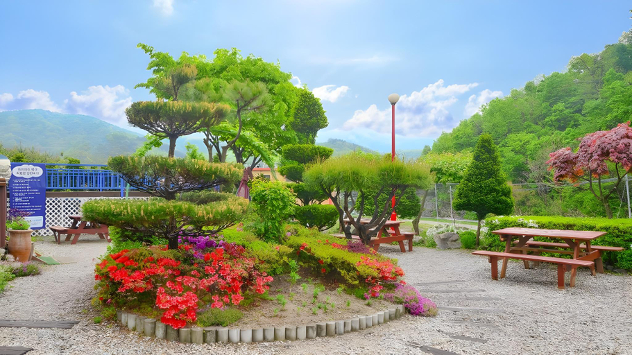 Others 2, Chuncheon (Nami Island) Happy Day Pension, Chuncheon