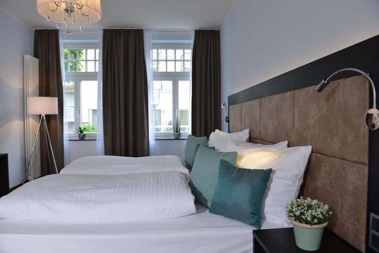 Bedroom 2, UHU Gastehaus Superior, Köln