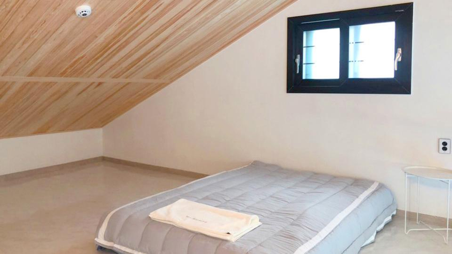 Bedroom 2, Pohang Yepension, Pohang
