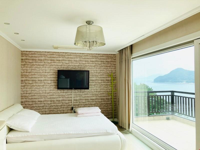 Bedroom 2, Geoje Peaceful Pension, Geoje