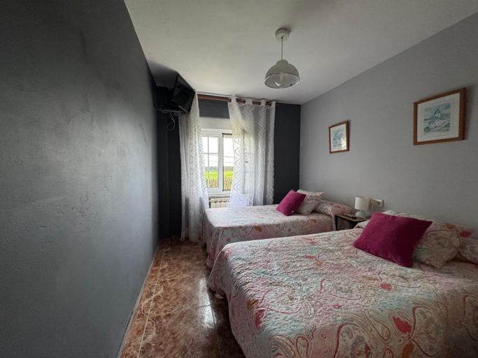 Bedroom 2, Apartamentos casa Carola, Asturias