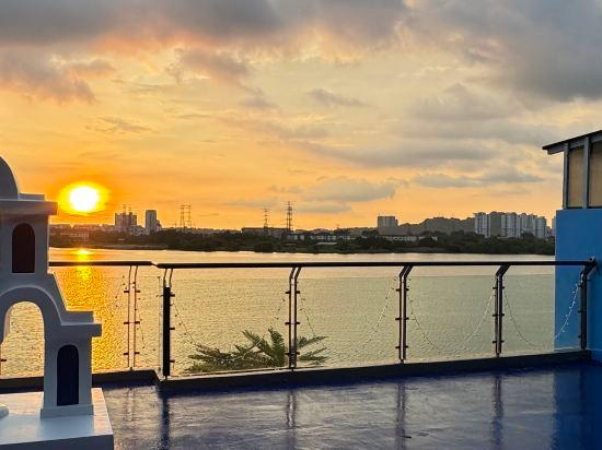 5, Santorini 3000sqft Townvilla, rooftop BBQ, 5BR, 13pax, Puchong