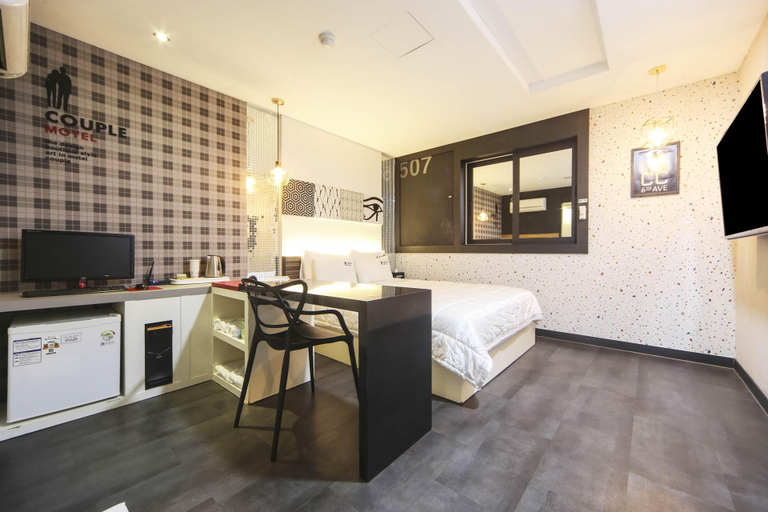 Bedroom 4, Ulsan Mugeo-Dong Couple, Jung