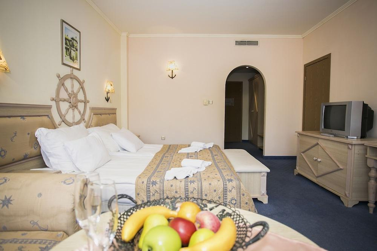 Bedroom 3, Royal Park Hotel - All Inclusive & Aqua Park, Nesebar