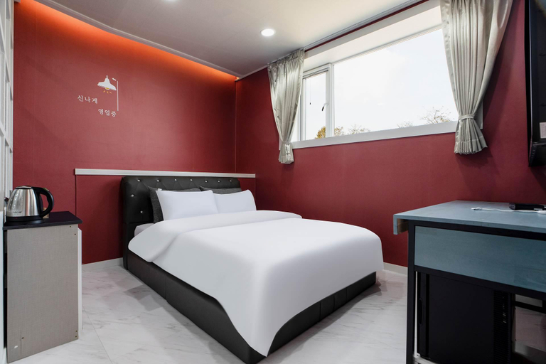 Bedroom 4, Pyeongtaek Ramyeon Mukgogalae, Pyeongtaek
