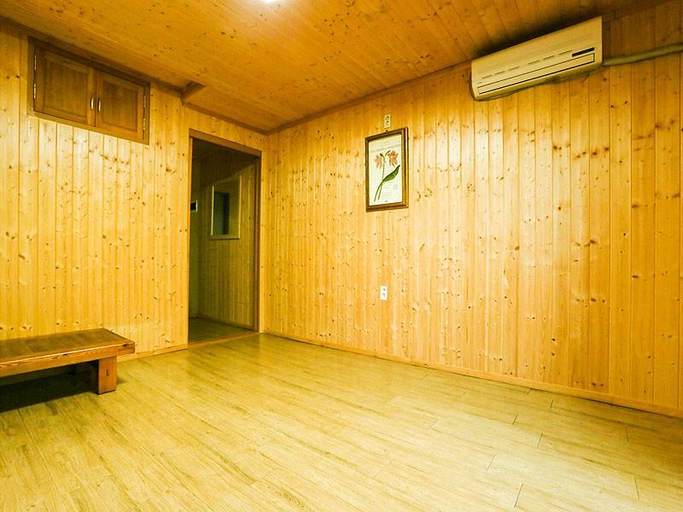 Others 2, Yangsan (Baenaegol) Solmaru Pension, Miryang