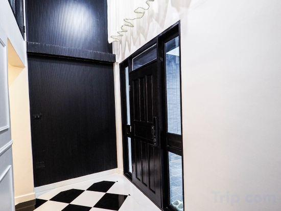 2, Oliver's House in Kaset, Chatuchak