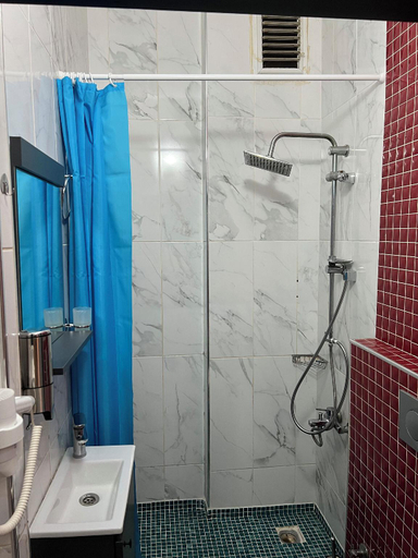 Bathroom 3, White İnn Taksim, Beyoğlu